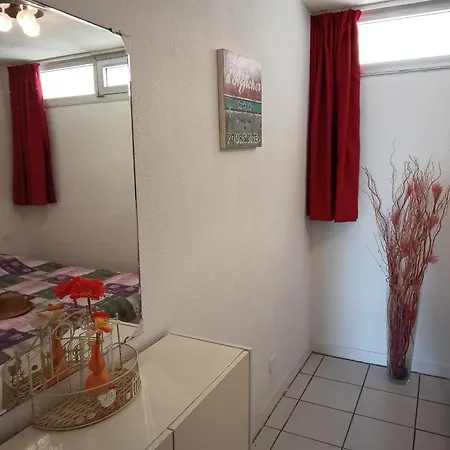 T2 Coquet 40m², Parking Securise, Proche - Fr-1-798-22
